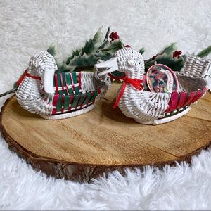 Set Of 2 Vintage Christmas Quackers Duck/Bird Holiday Weaved Baskets
